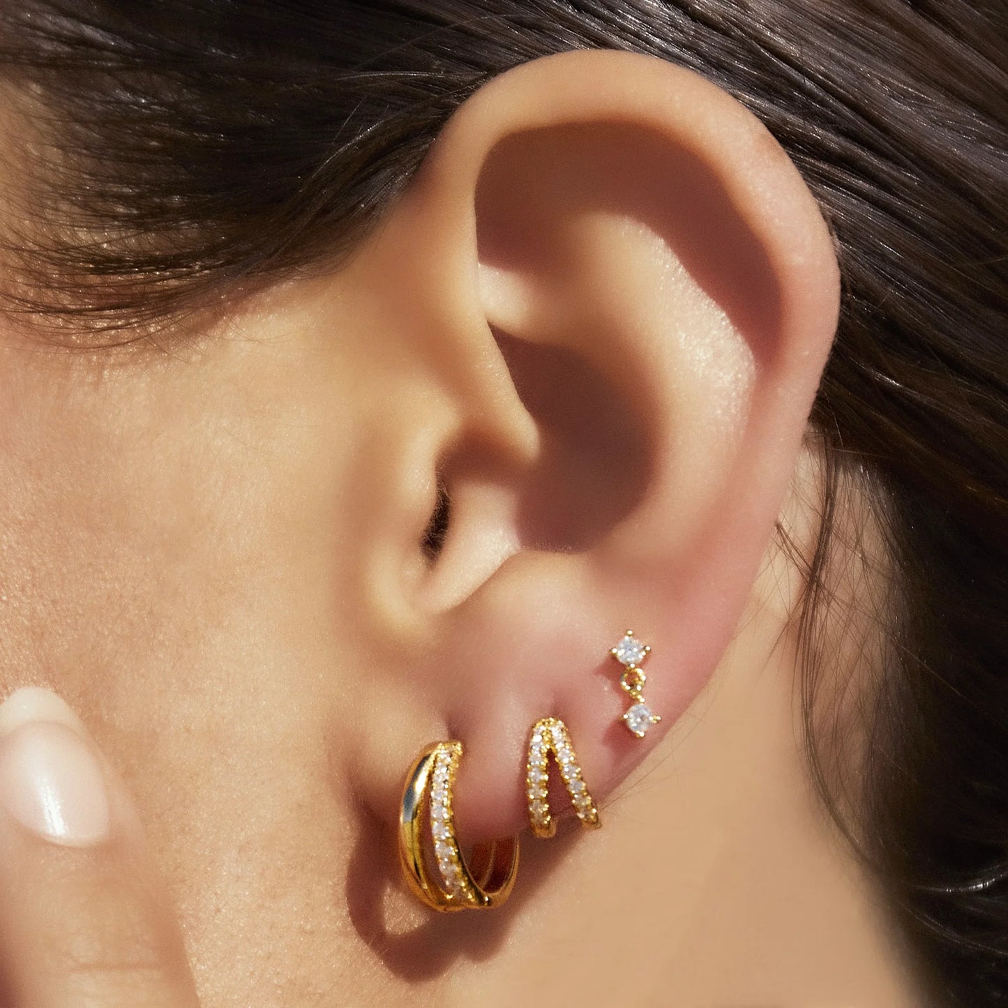 WINNIE GOLD HUGGIE EARRINGS - MINI