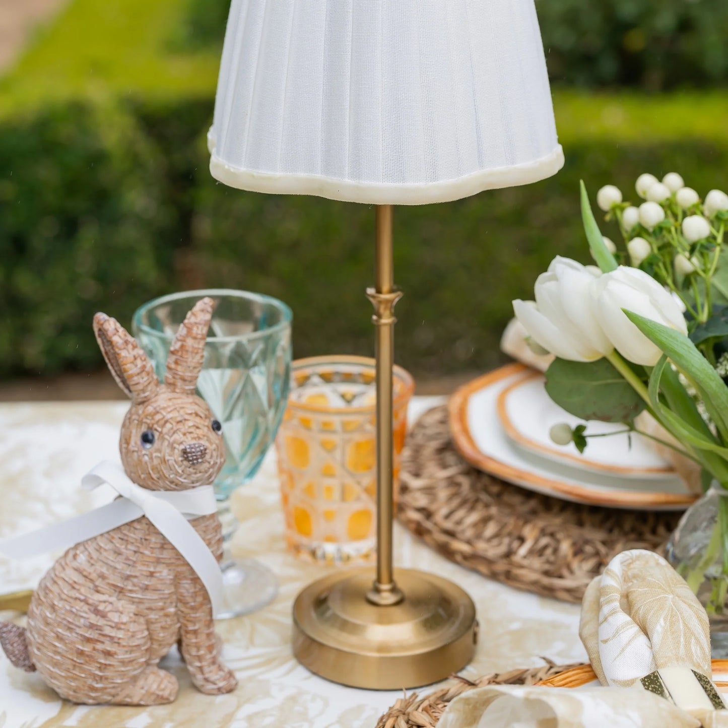 PRE ORDER - Beige Scallop Shade USB Table Lamp