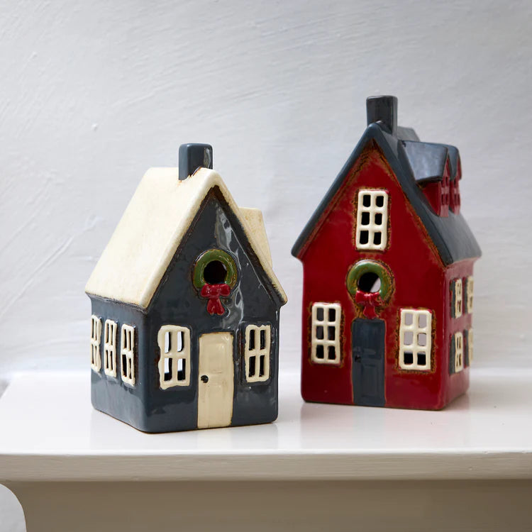 Alsace Tea Light Cottage Red with Wreath