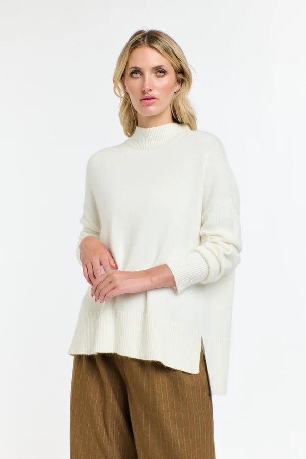 ISLA ANGORA KNIT - SNOW