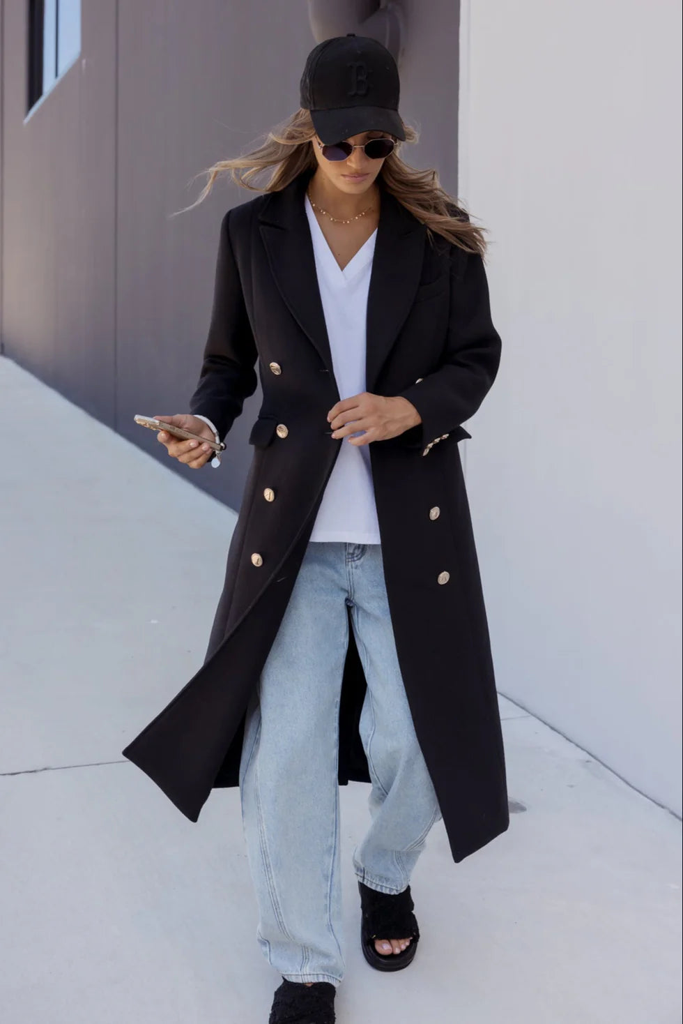 RUSSIAN Coat Black - Medium
