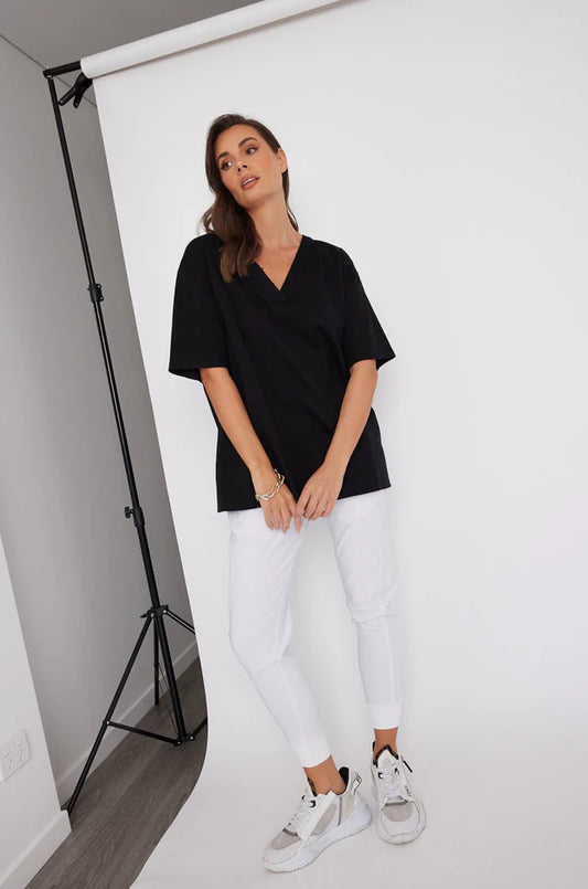 NIX V-Neck T-Shirt Black