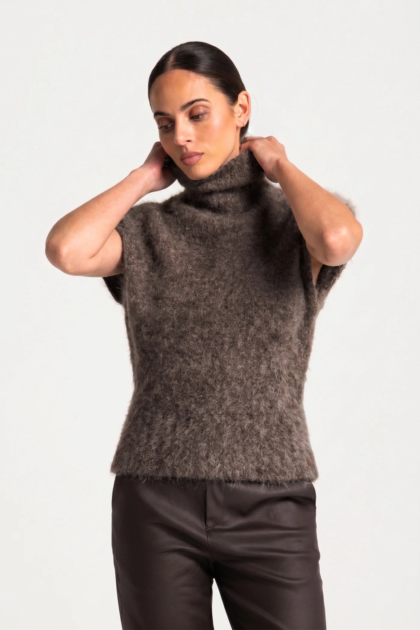 Mohair Wool Funnel Neck Vest Lerwick Mocha