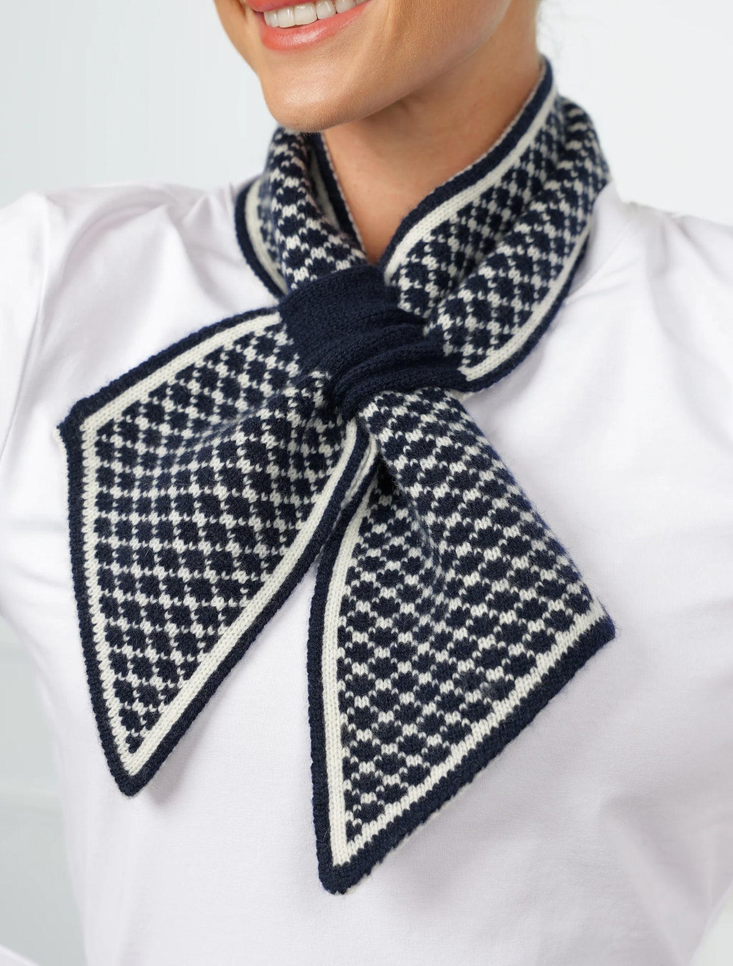 Louis Cashmere Twilly diamond Jaquard Navy
