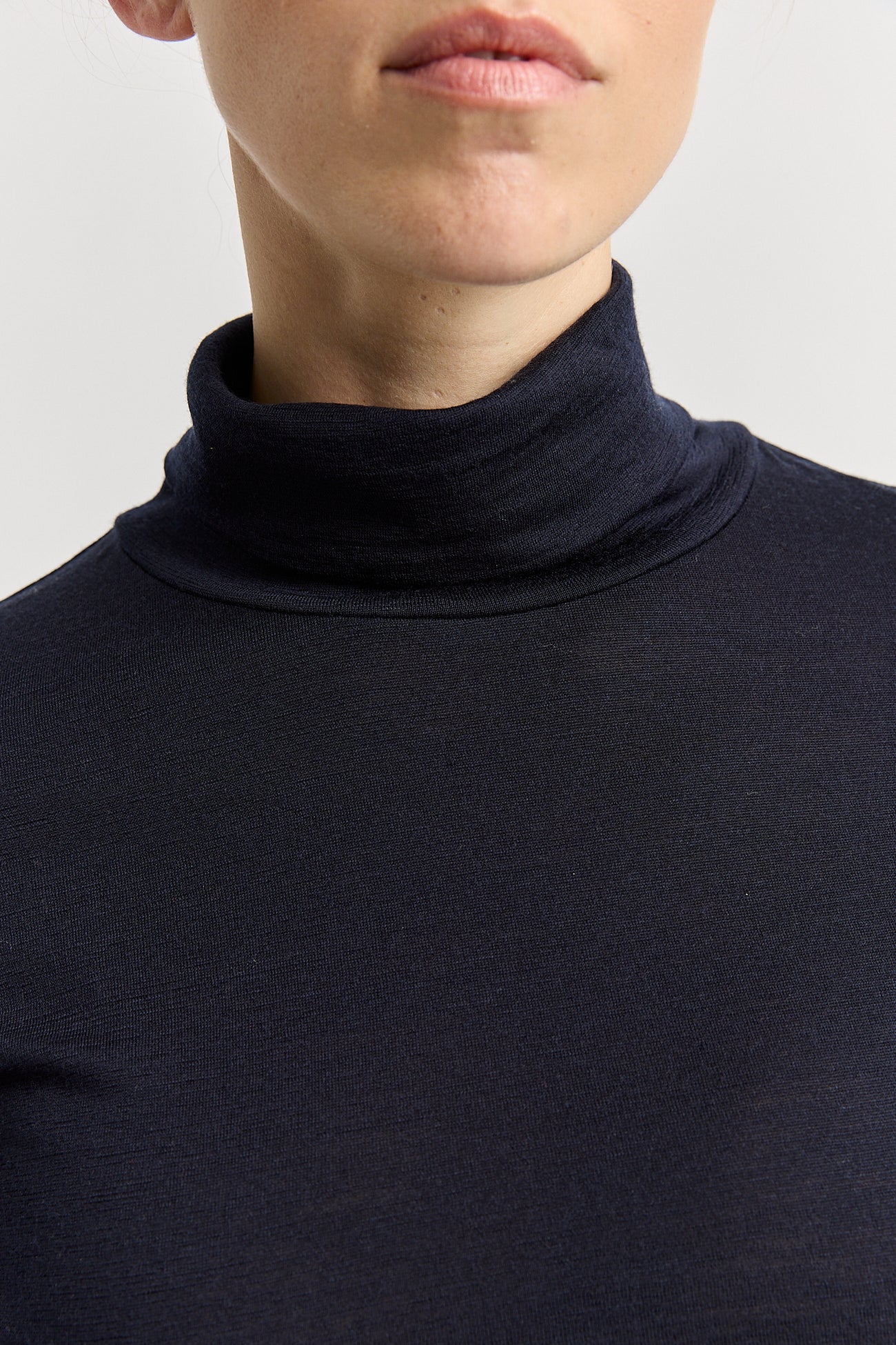 Turtle neck merino tee - French Navy