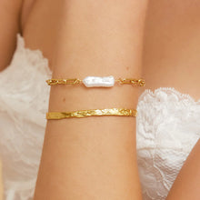 Load image into Gallery viewer, Danielle Gold and Pearl Bracelet
