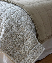 Load image into Gallery viewer, Freya Quilt Taupe
