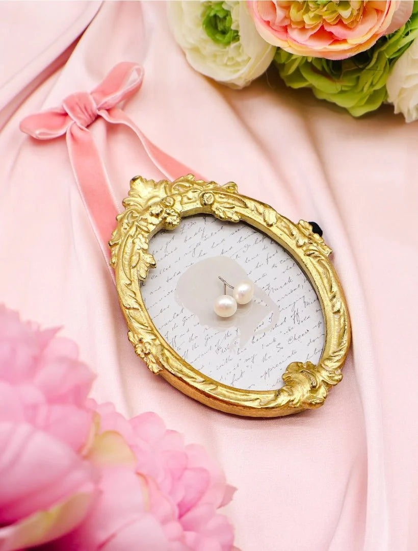 Small Pearl Stud White
