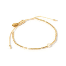 Load image into Gallery viewer, RIVER GOLD AND PEARL BRACELET
