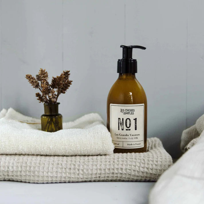 Les Choses Simples Les Grandes Vacances Shea Butter Hand & Body Milk
